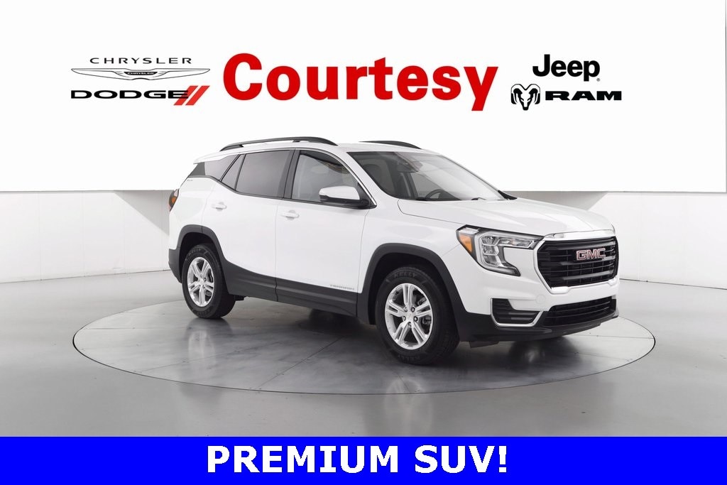 2023 GMC Terrain SLE's photo