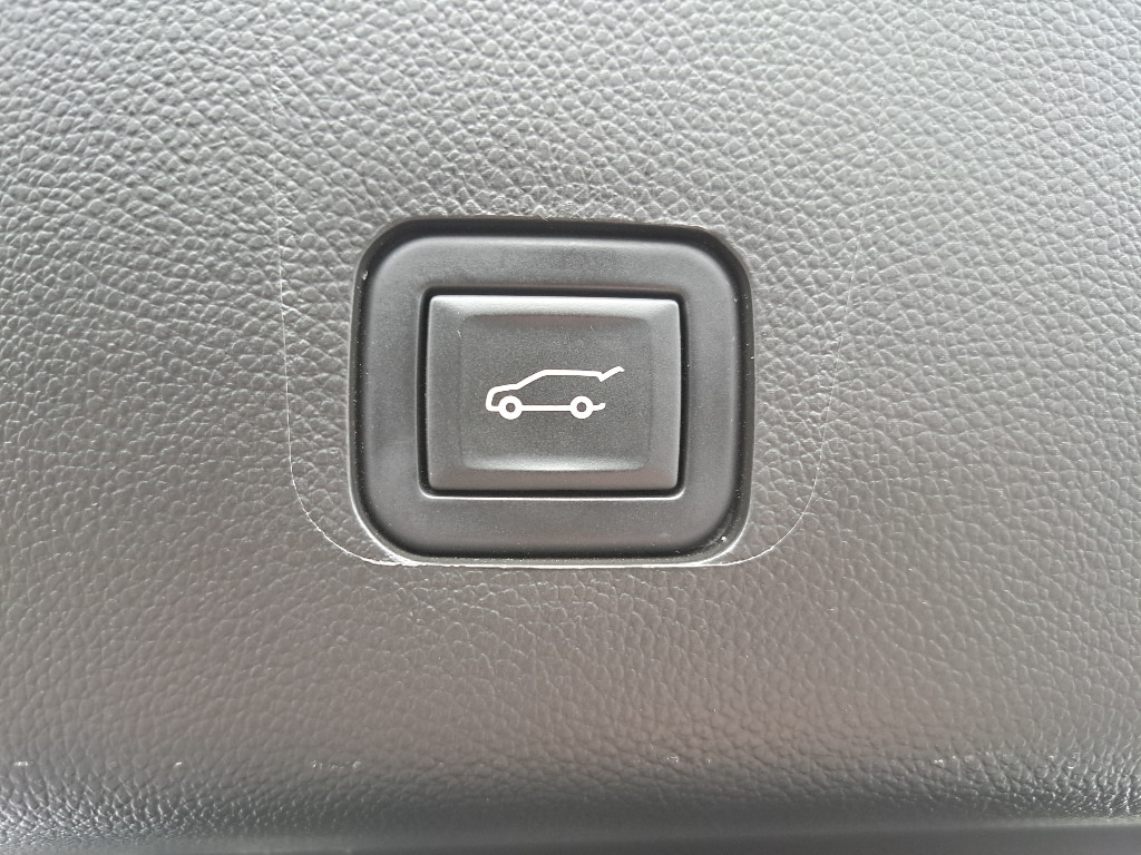 2023 Chevrolet Traverse 1LT - Photo 15