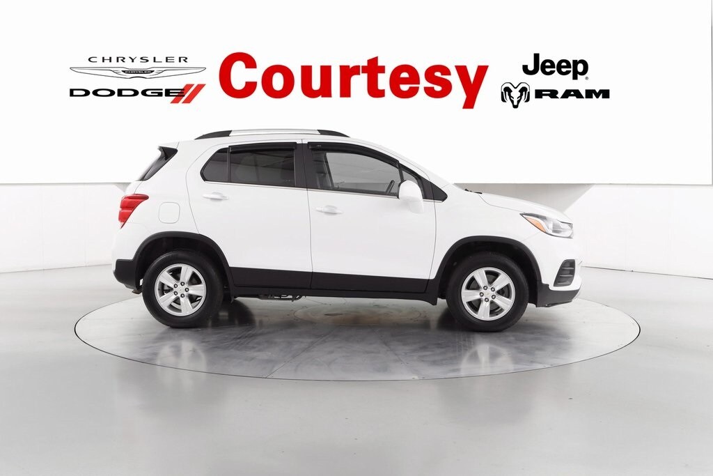 2018 Chevrolet Trax LT photo 3