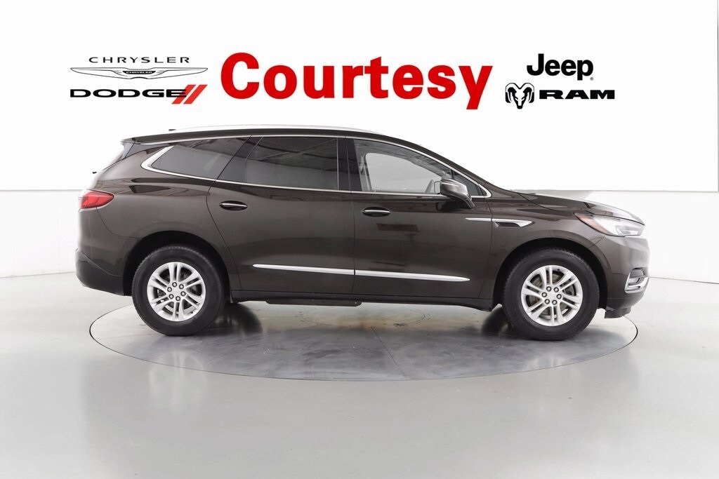 2018 Buick Enclave Premium photo 3