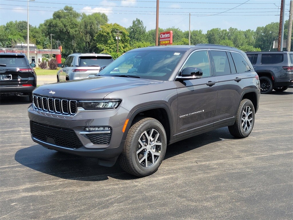 2025 Jeep Grand Cherokee Limited photo 2