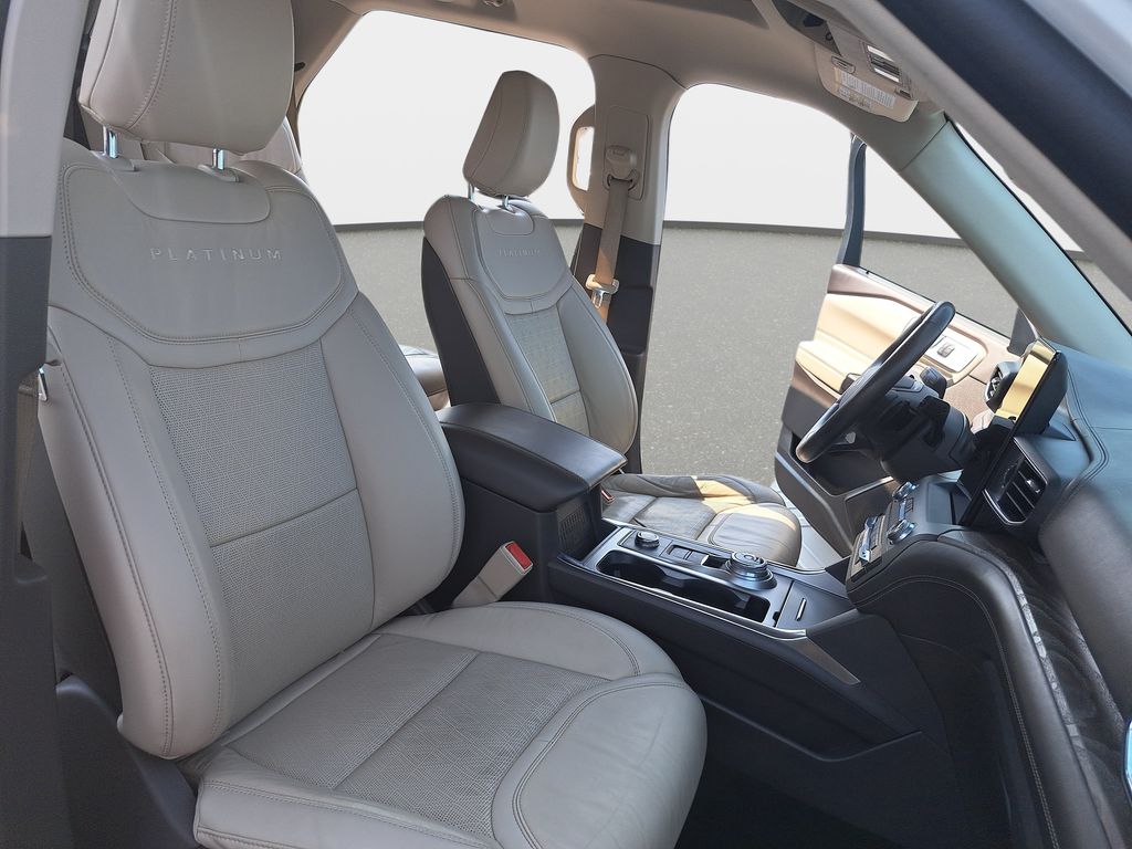 2020 Ford Explorer Platinum - Photo 11