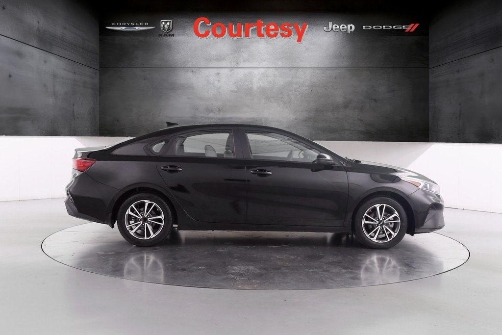 Used 2023 Kia Forte LXS with VIN 3KPF24AD0PE647075 for sale in Grand Rapids, MI