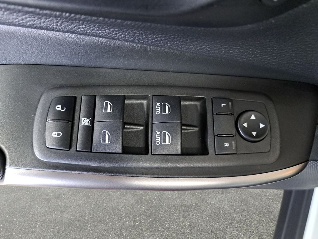 2022 Jeep Cherokee Limited - Photo 28