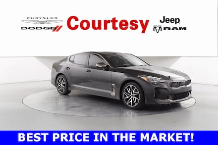 2022 Kia Stinger GT-Line Sedan