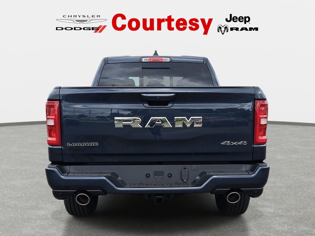 New 2026 Ram 1500 LARAMIE CREW CAB 4X4 5'7 BOX Pickup
