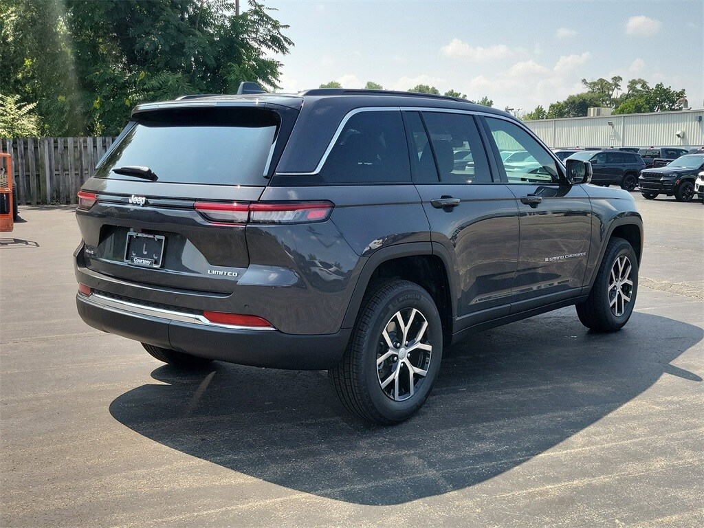 2025 Jeep Grand Cherokee Limited photo 4