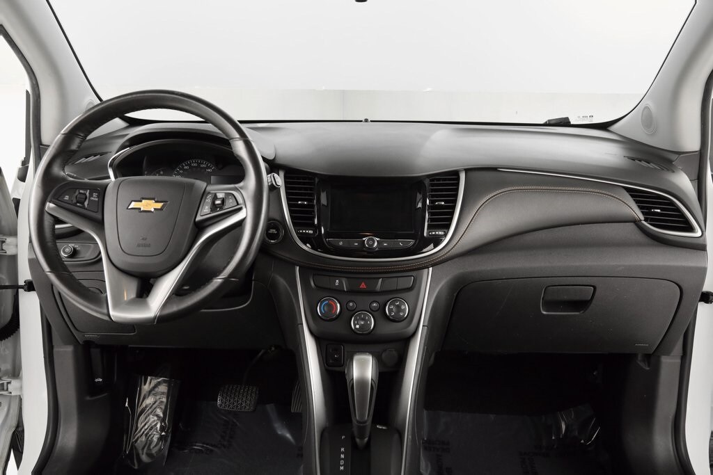 2018 Chevrolet Trax LT photo 2