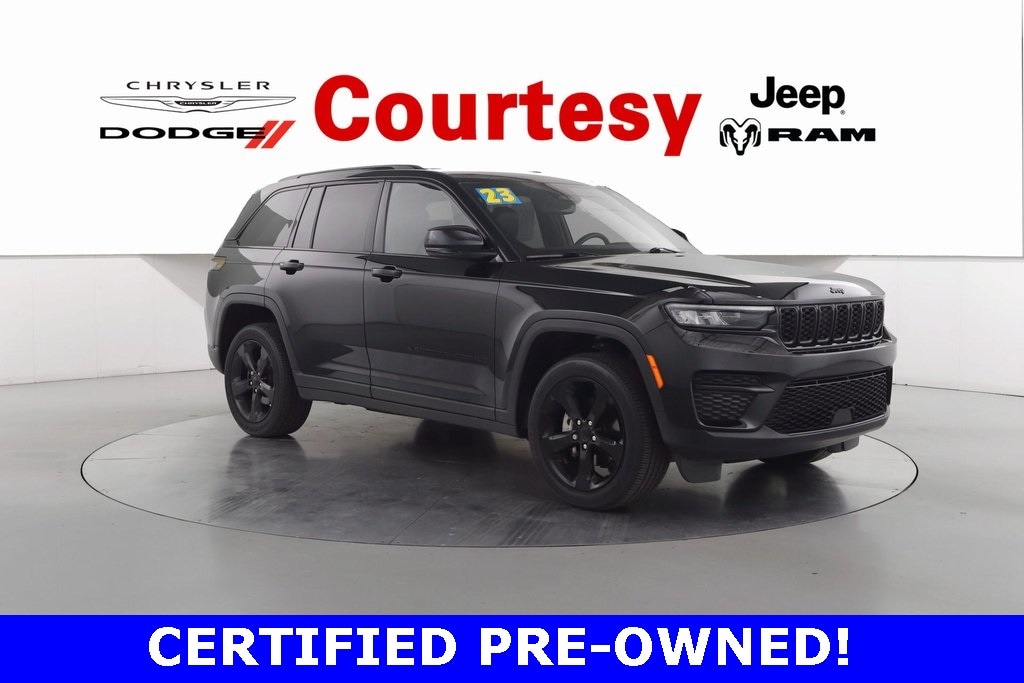 2023 Jeep Grand Cherokee Altitude's photo