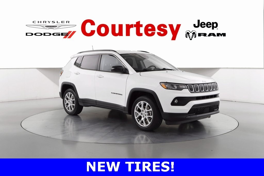 2022 Jeep Compass Latitude Lux's photo