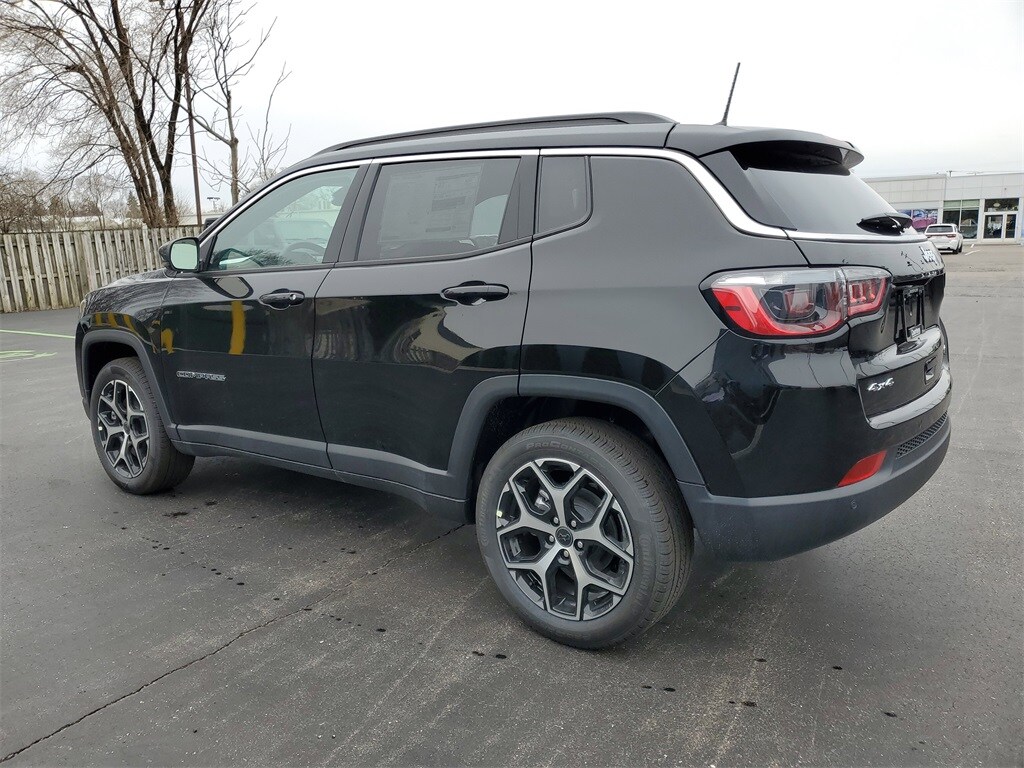2025 Jeep Compass Limited photo 3