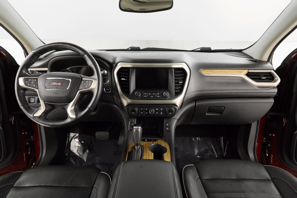 2017 Gmc Acadia Denali photo 2