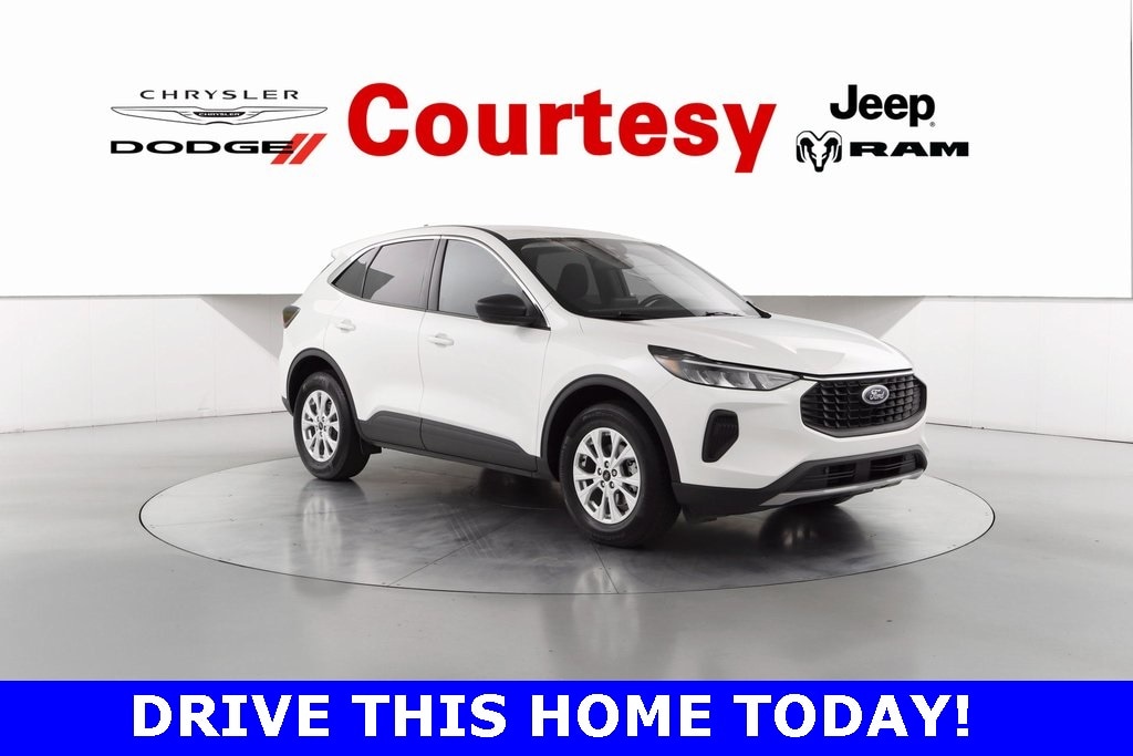 2023 Ford Escape Active's photo