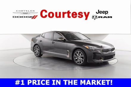 2022 Kia Stinger GT-Line Sedan