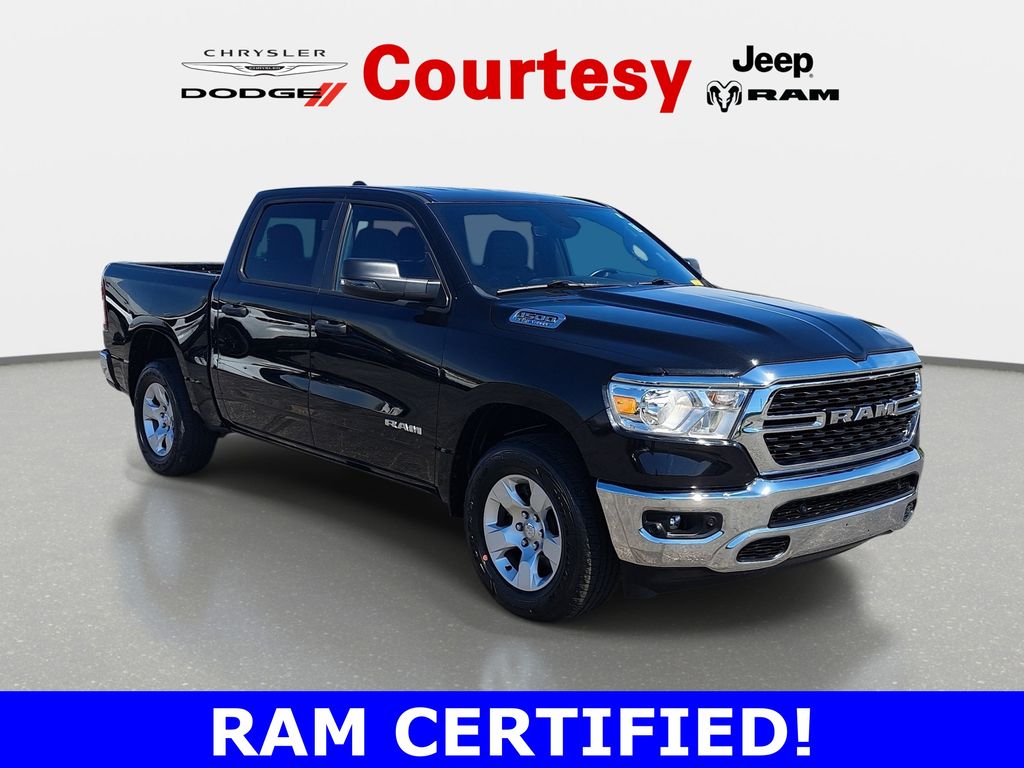 2023 RAM 1500 Big Horn/Lone Star 4x4 Crew Cab 5'7's photo