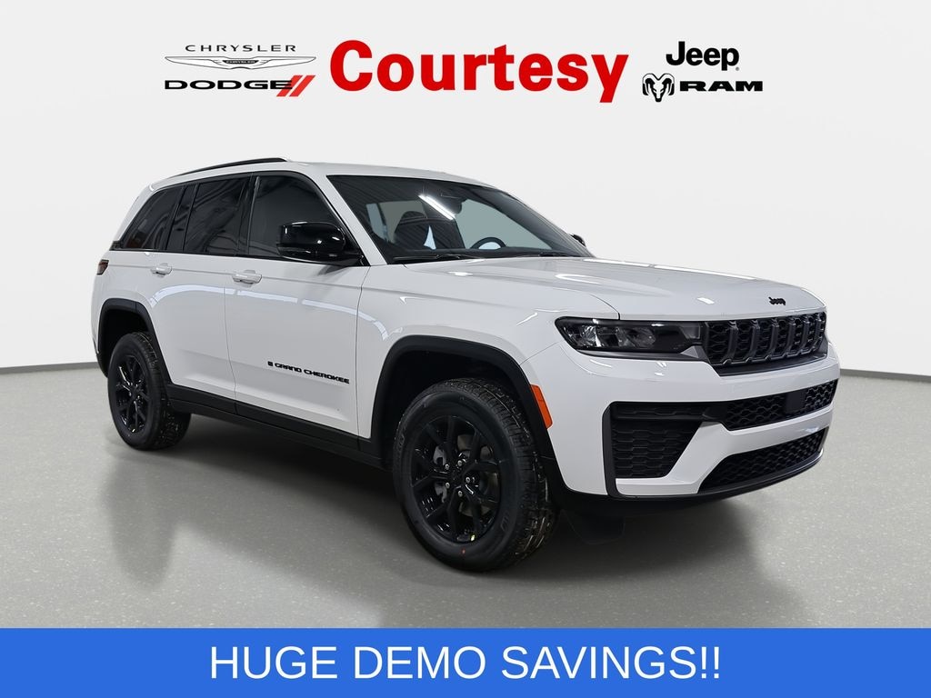 New 2026 Jeep Grand Cherokee LAREDO ALTITUDE 4X4 Sport Utility