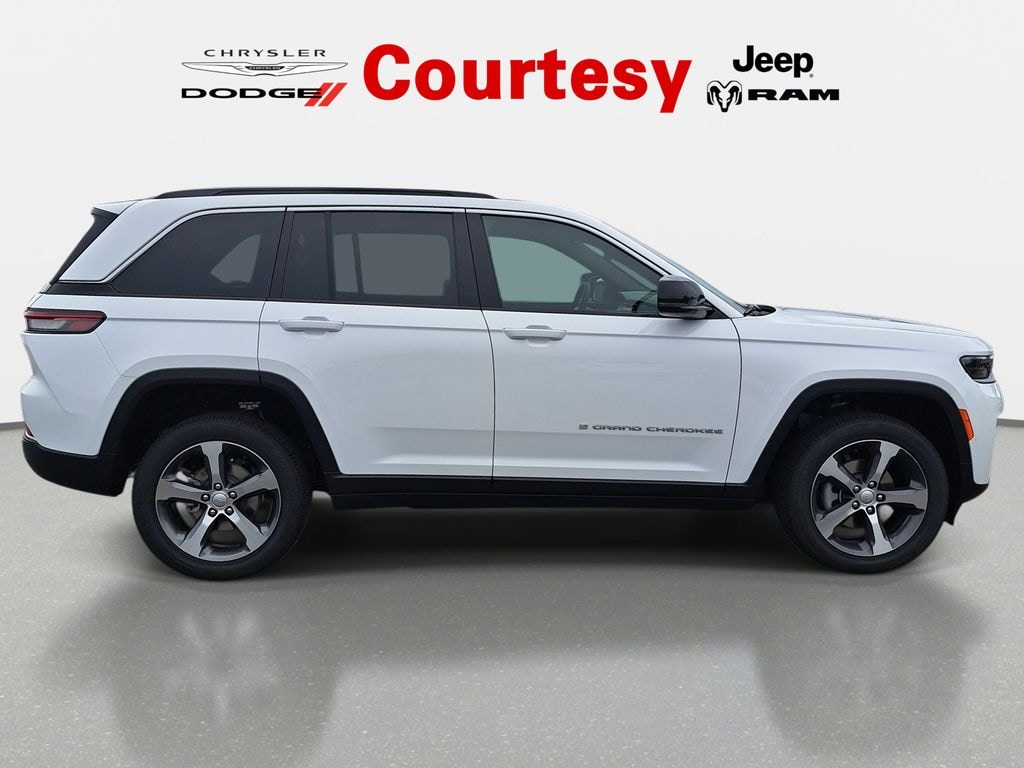 New 2026 Jeep Grand Cherokee LIMITED 4X4 Sport Utility