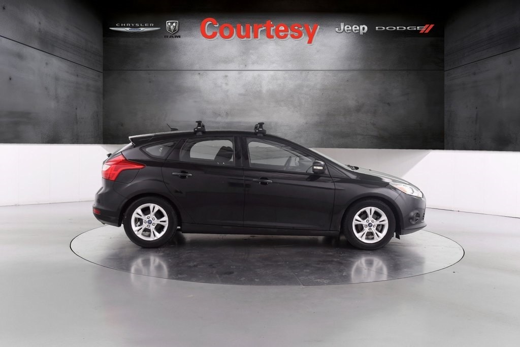 Used 2014 Ford Focus SE with VIN 1FADP3K23EL107391 for sale in Grand Rapids, MI