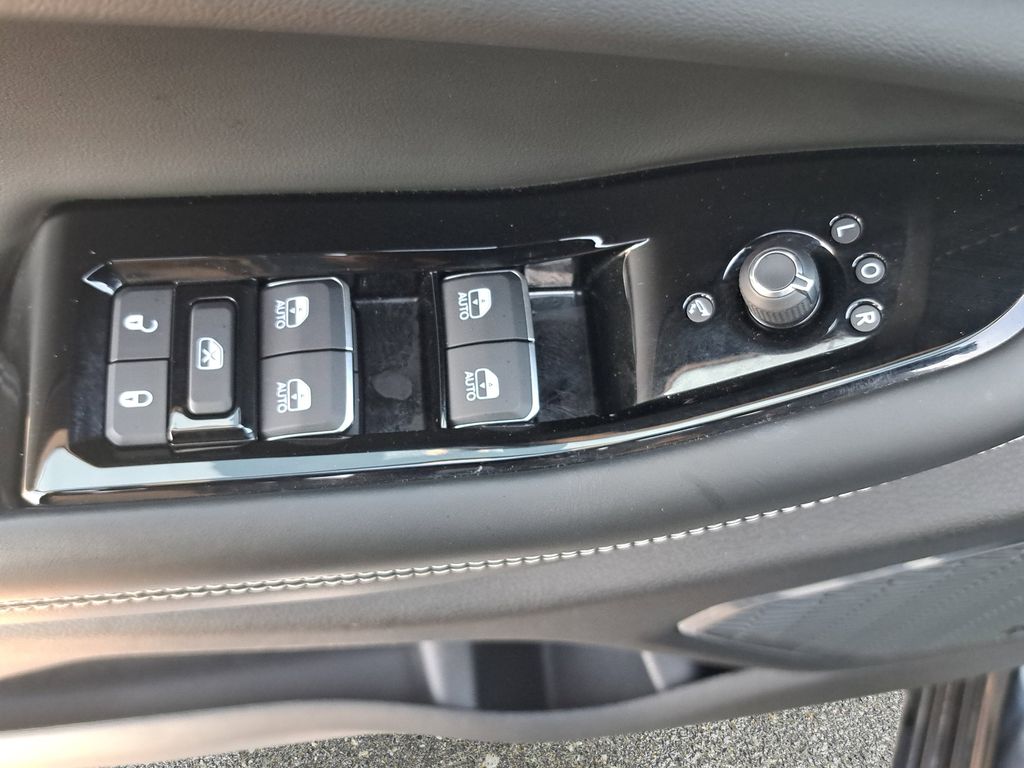 2023 Jeep Grand Cherokee Overland - Photo 30