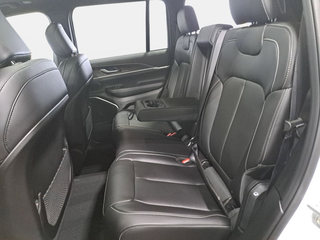 2026 Jeep Grand Cherokee Limited - Photo 14
