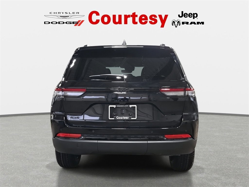 New 2025 Jeep Grand Cherokee ALTITUDE 4X4 Sport Utility