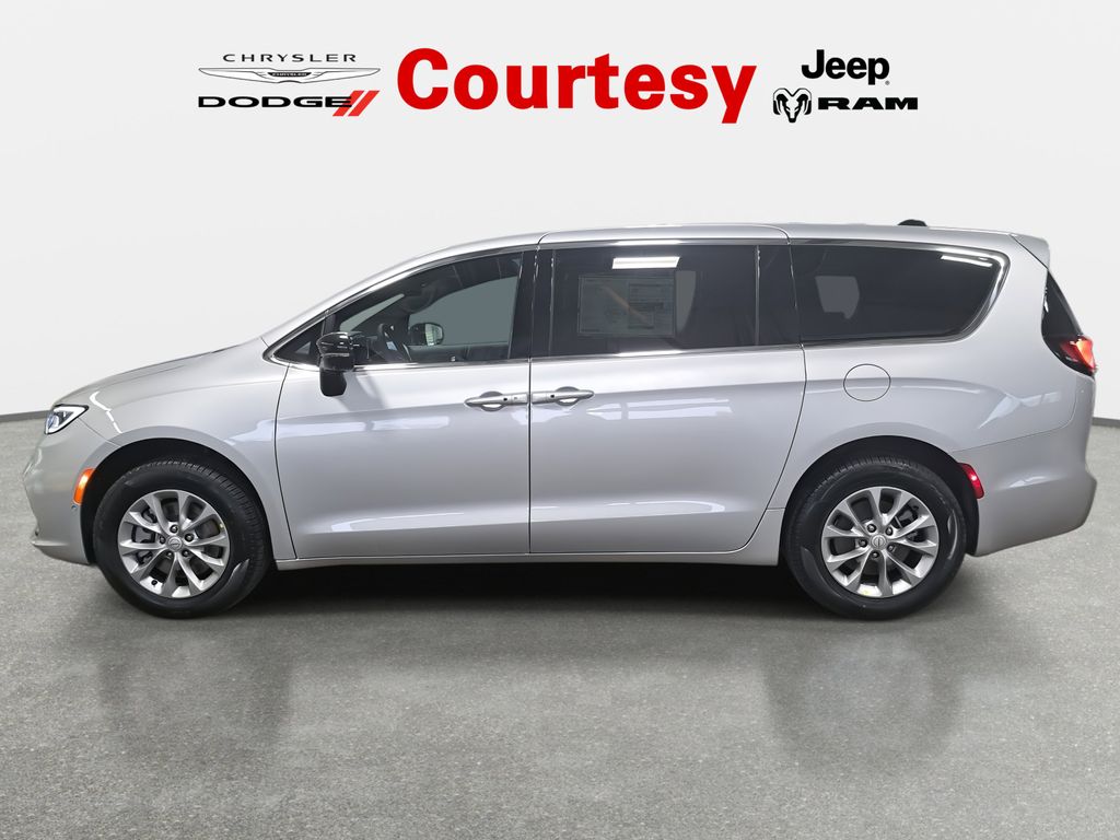 2026 Chrysler Pacifica Select - Photo 6