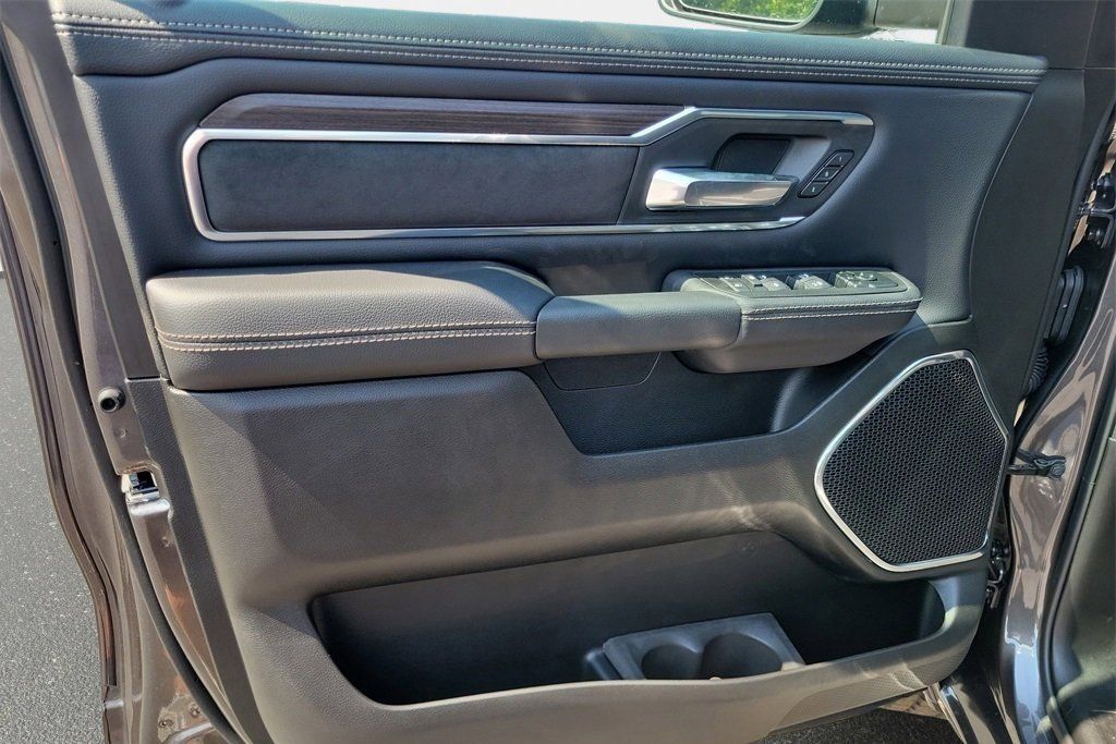 2026 RAM 1500 Laramie - Photo 16