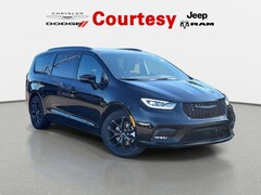 2026 Chrysler Pacifica SELECT Passenger Van