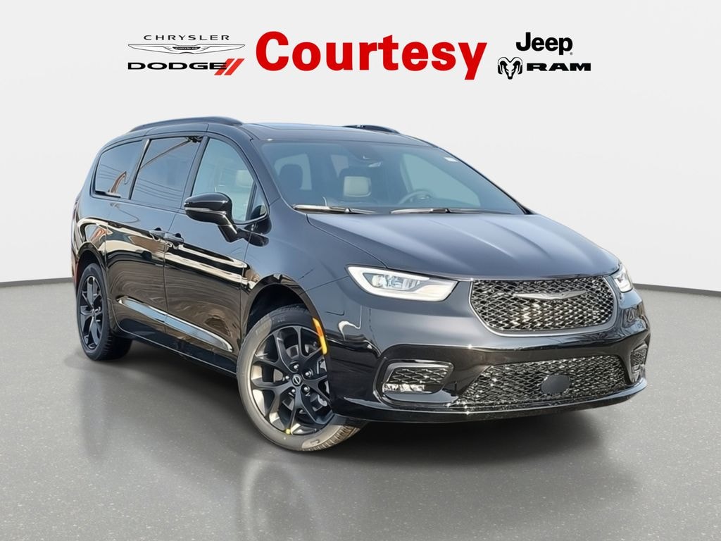 New 2026 Chrysler Pacifica LIMITED AWD Passenger Van
