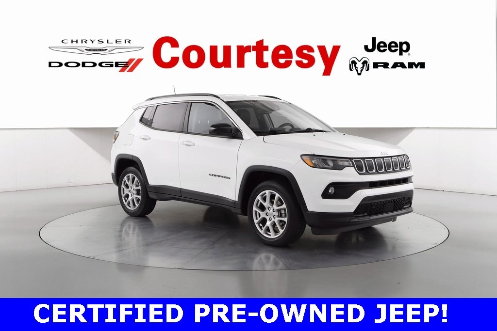 2022 Jeep Compass Latitude Lux's photo