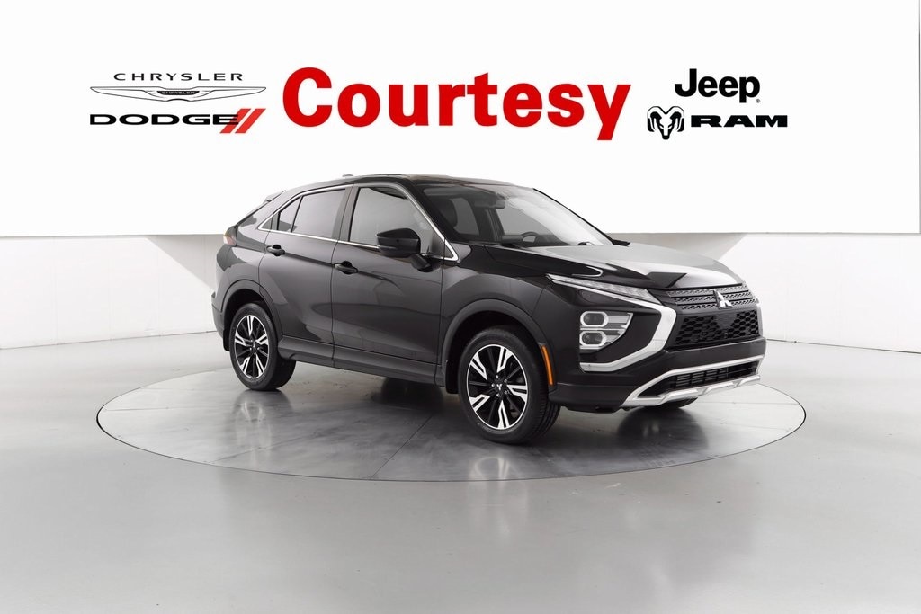 2023 Mitsubishi Eclipse Cross SE's photo