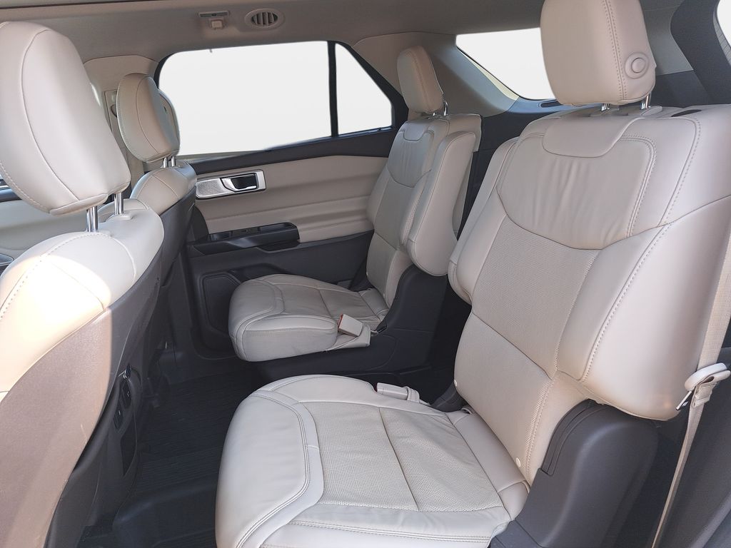 2020 Ford Explorer Platinum - Photo 17