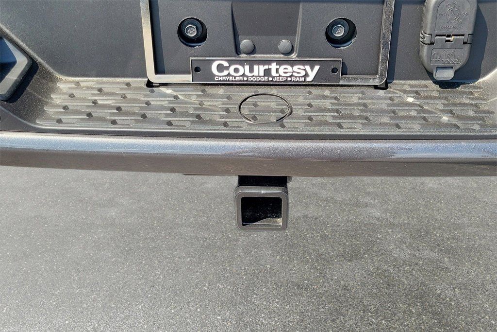 2026 RAM 1500 Laramie - Photo 8