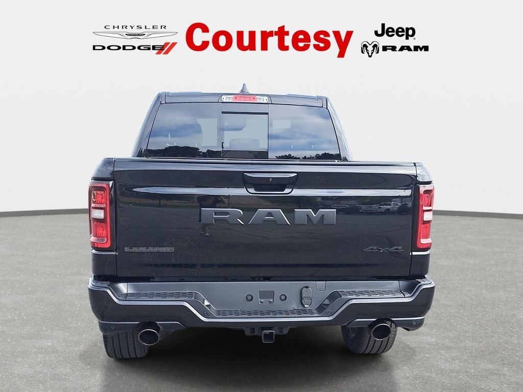 New 2026 Ram 1500 LARAMIE CREW CAB 4X4 5'7 BOX Pickup