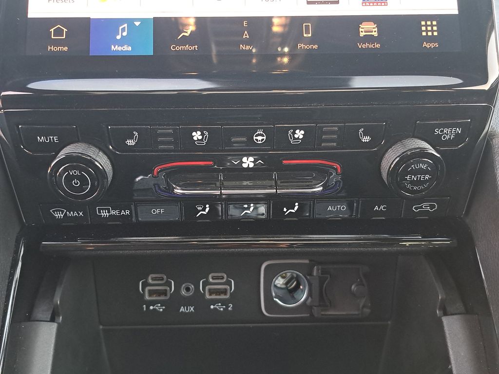 2023 Jeep Grand Cherokee Overland - Photo 24