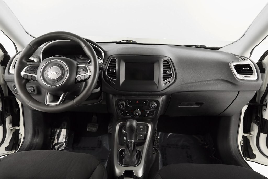 2019 Jeep Compass Sport photo 2