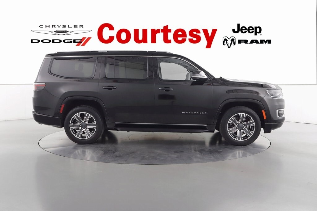 2024 Jeep Wagoneer Series II photo 2