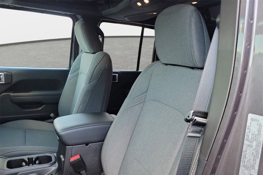 2025 Jeep Wrangler 4-Door Sport S - Photo 17