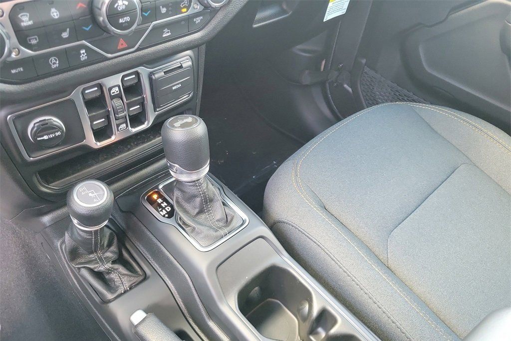2025 Jeep Wrangler 4-Door Sport S - Photo 28