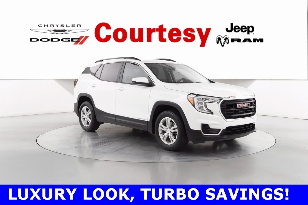 2023 GMC Terrain SLE's photo