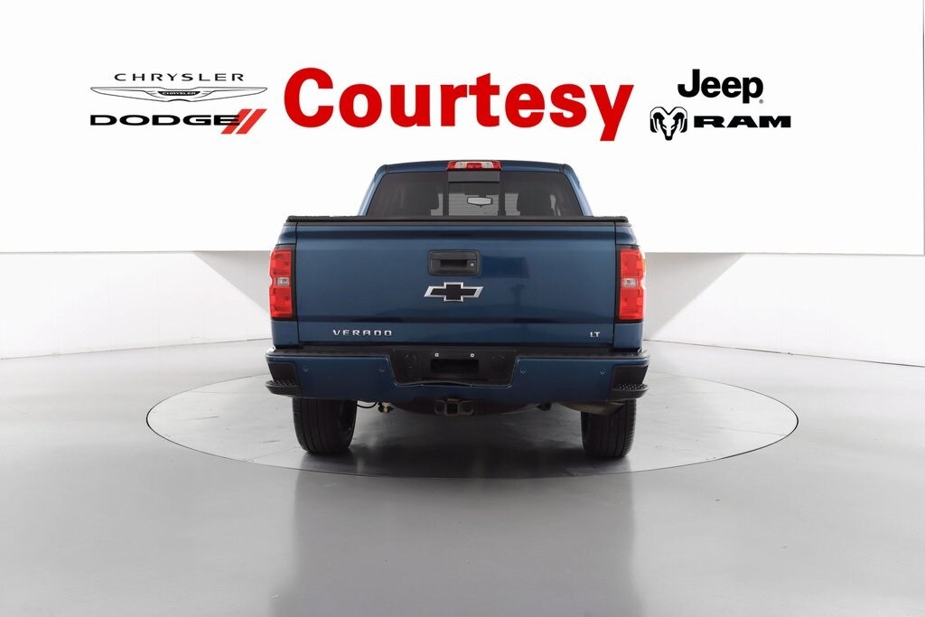 2016 Chevrolet Silverado 1500 LT photo 4