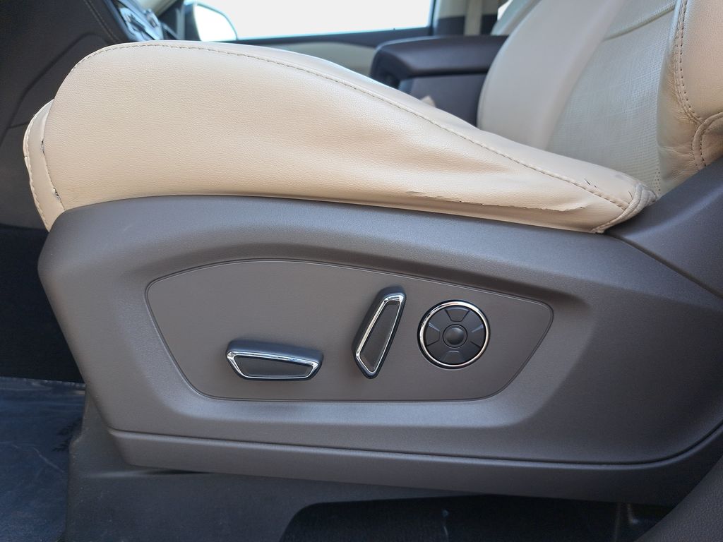 2020 Ford Explorer Platinum - Photo 31