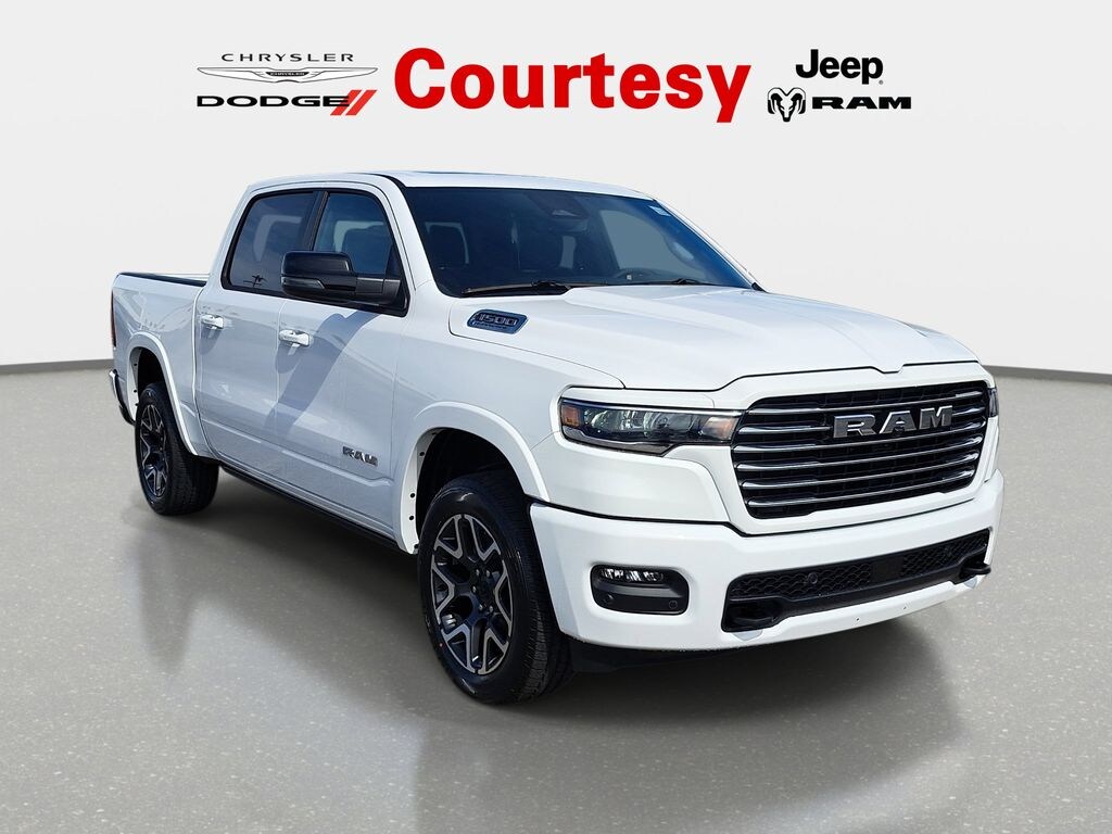 New 2026 Ram 1500 LARAMIE CREW CAB 4X4 5'7 BOX Pickup
