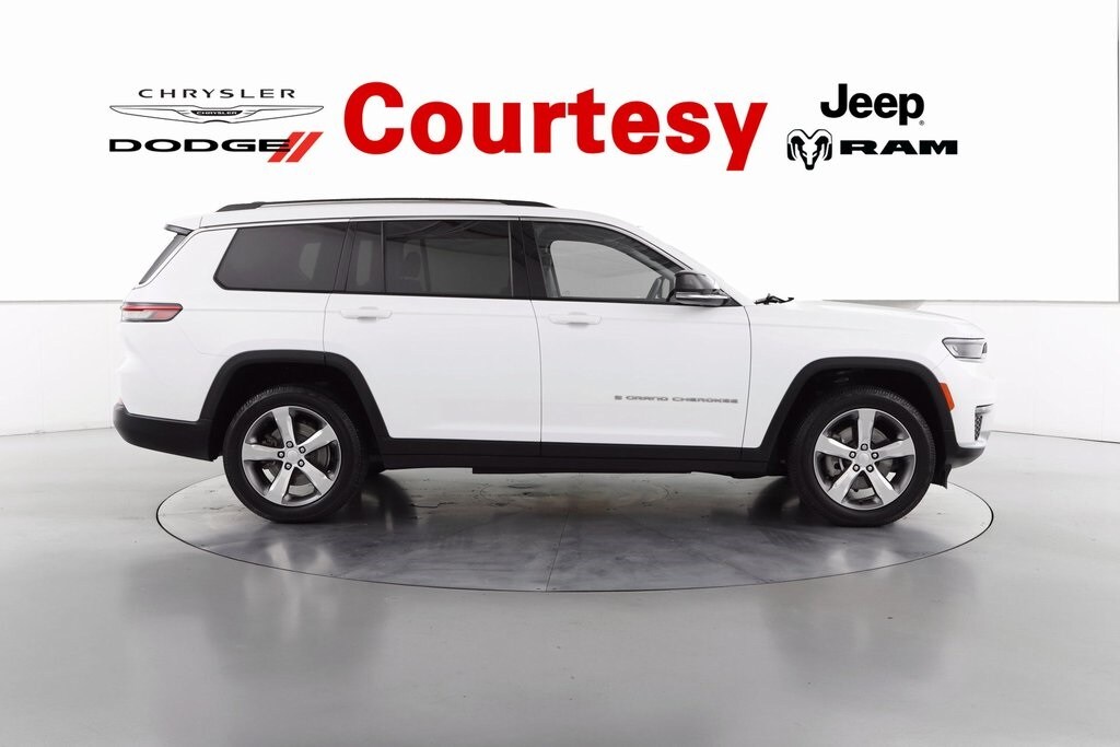 2021 Jeep Grand Cherokee Limited photo 3