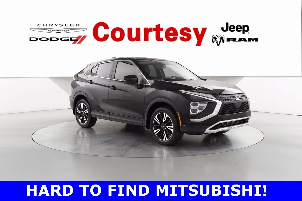 2023 Mitsubishi Eclipse Cross SE's photo