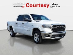 2026 Ram 1500 BIG HORN CREW CAB 4X4 5'7 BOX Pickup