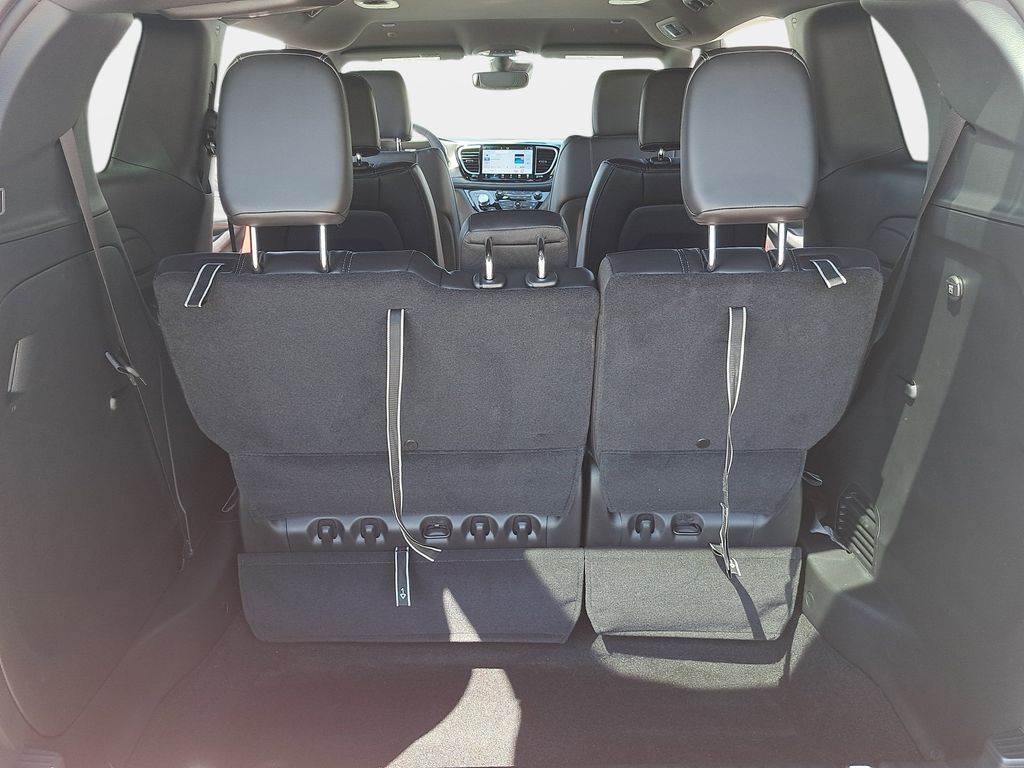 2026 Chrysler Pacifica Select - Photo 13