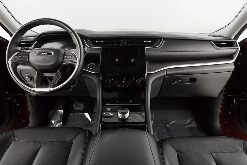 2022 Jeep Grand Cherokee Limited photo 2