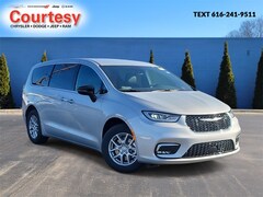 2026 Chrysler Pacifica SELECT Passenger Van