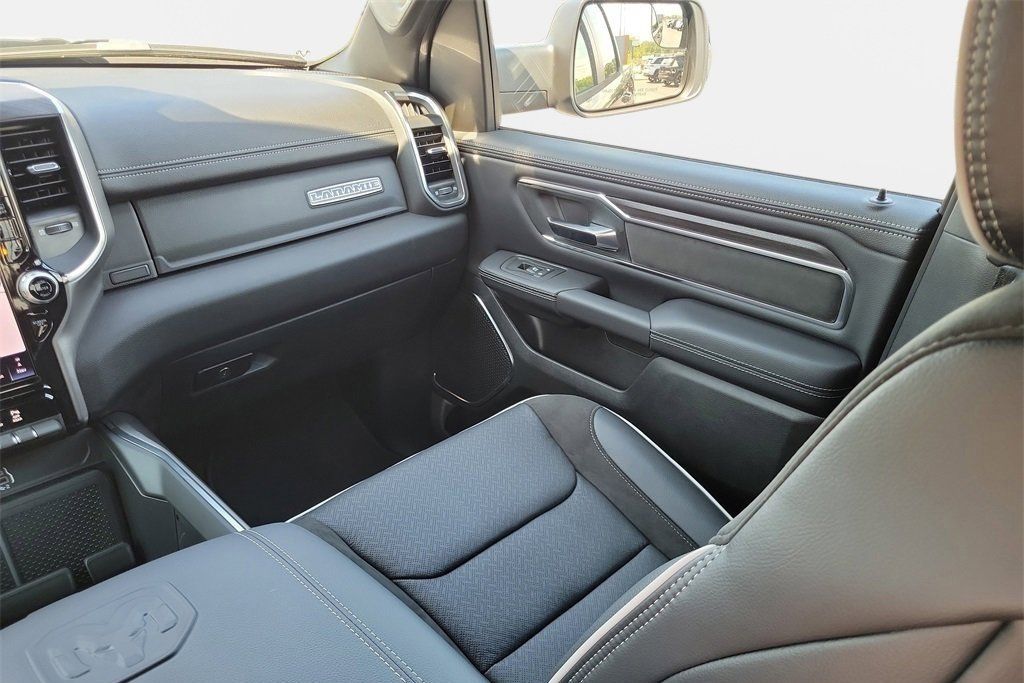 2026 RAM 1500 Laramie - Photo 15